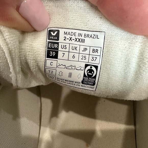 Veja,  Kids' Small Esplar Leather Sneaker - Picture 10 of 10